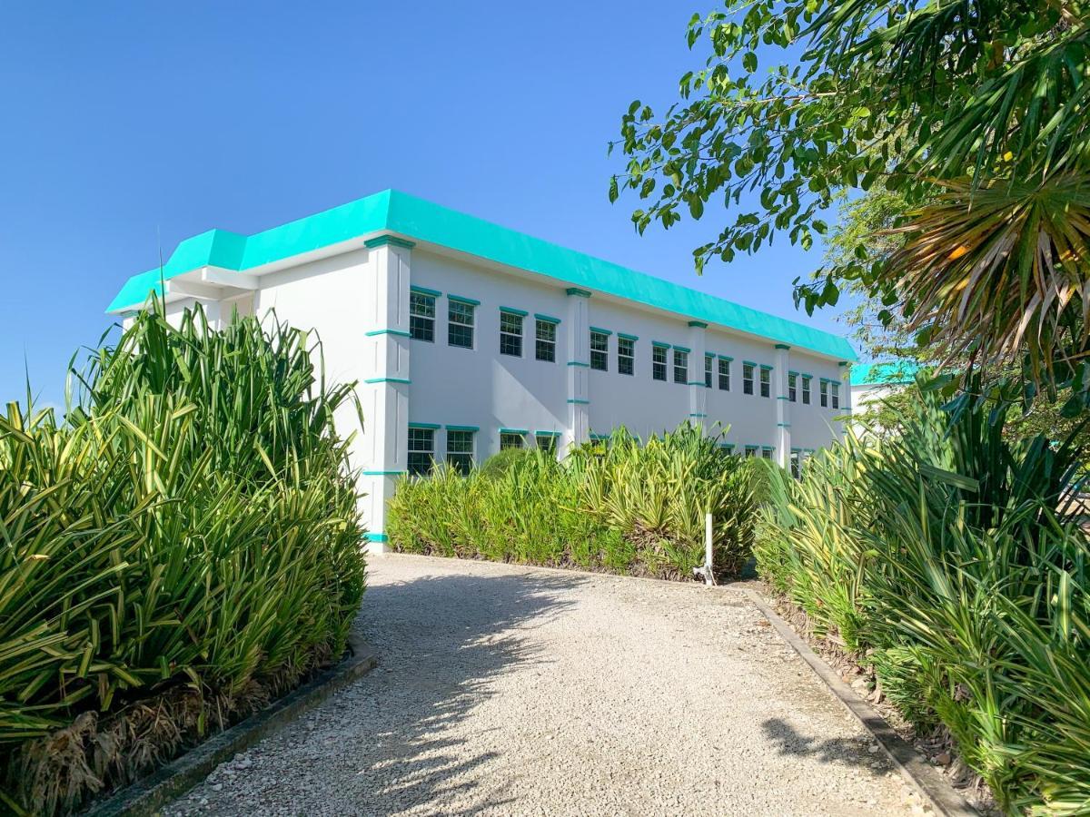 Best Western Grand Baymen Gardens San Pedro  Εξωτερικό φωτογραφία
