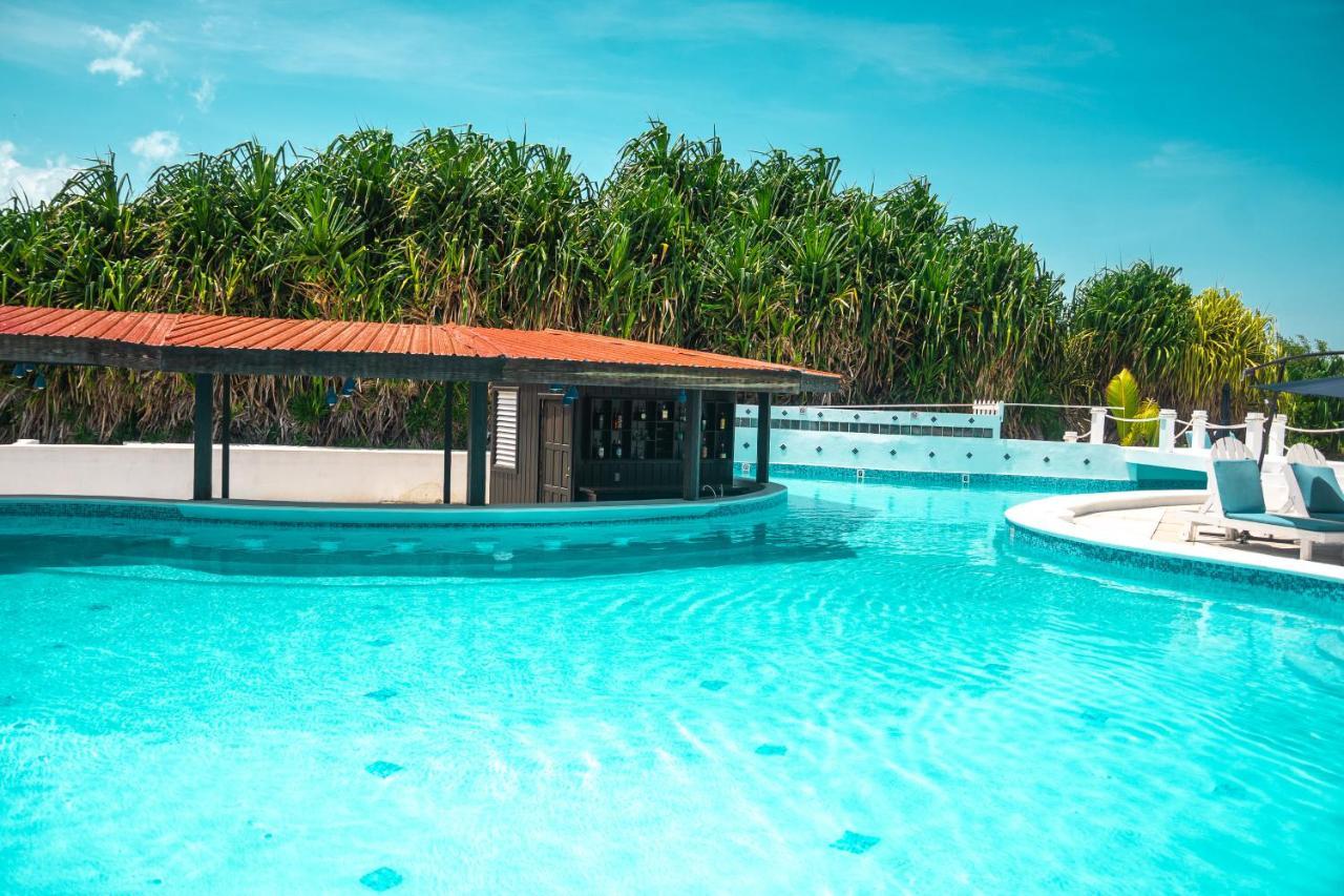Best Western Grand Baymen Gardens San Pedro  Εξωτερικό φωτογραφία