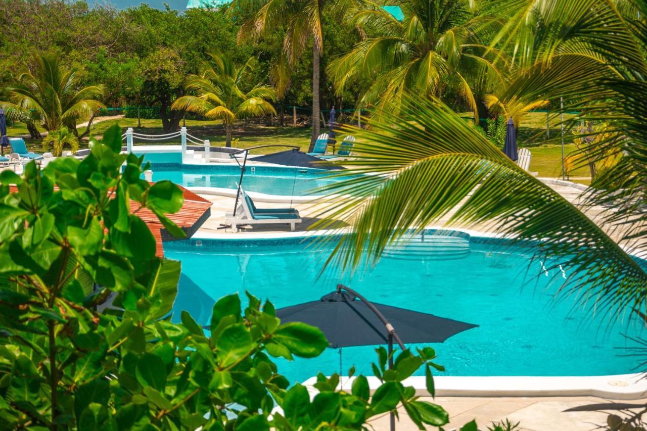 Best Western Grand Baymen Gardens San Pedro  Εξωτερικό φωτογραφία