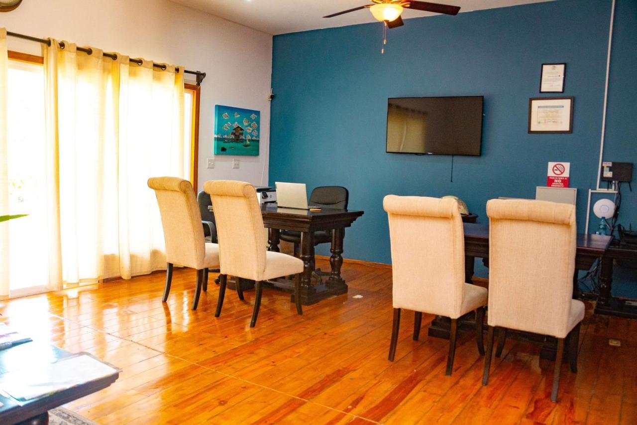 Best Western Grand Baymen Gardens San Pedro  Εξωτερικό φωτογραφία