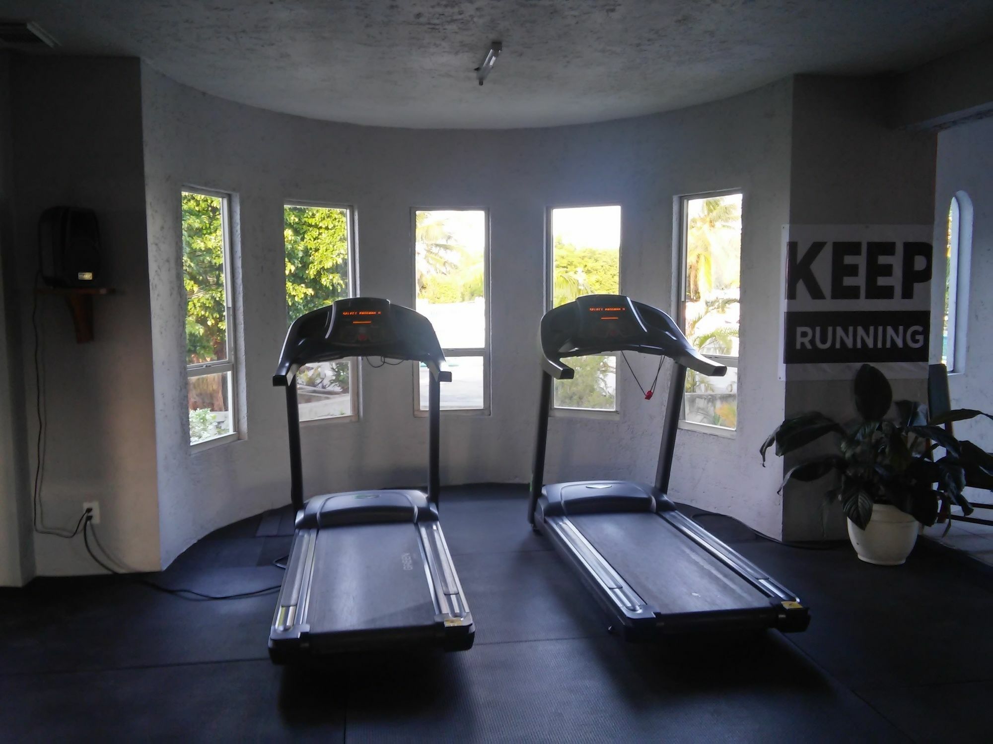 Best Western Grand Baymen Gardens San Pedro  Εξωτερικό φωτογραφία